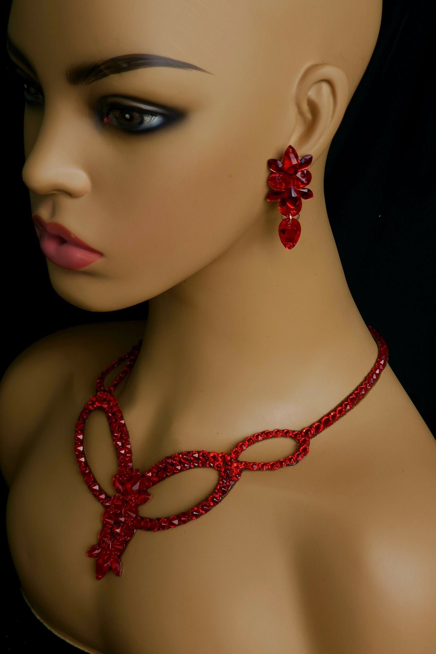 Crystals Ballroom Dance Jewelry Set: Necklace & Earrings. Crystals Lt.Siam (luxe)