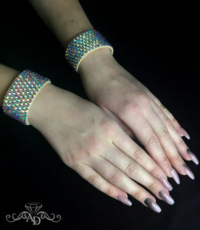 Bright rhinestones hand bracelet "Chloe"