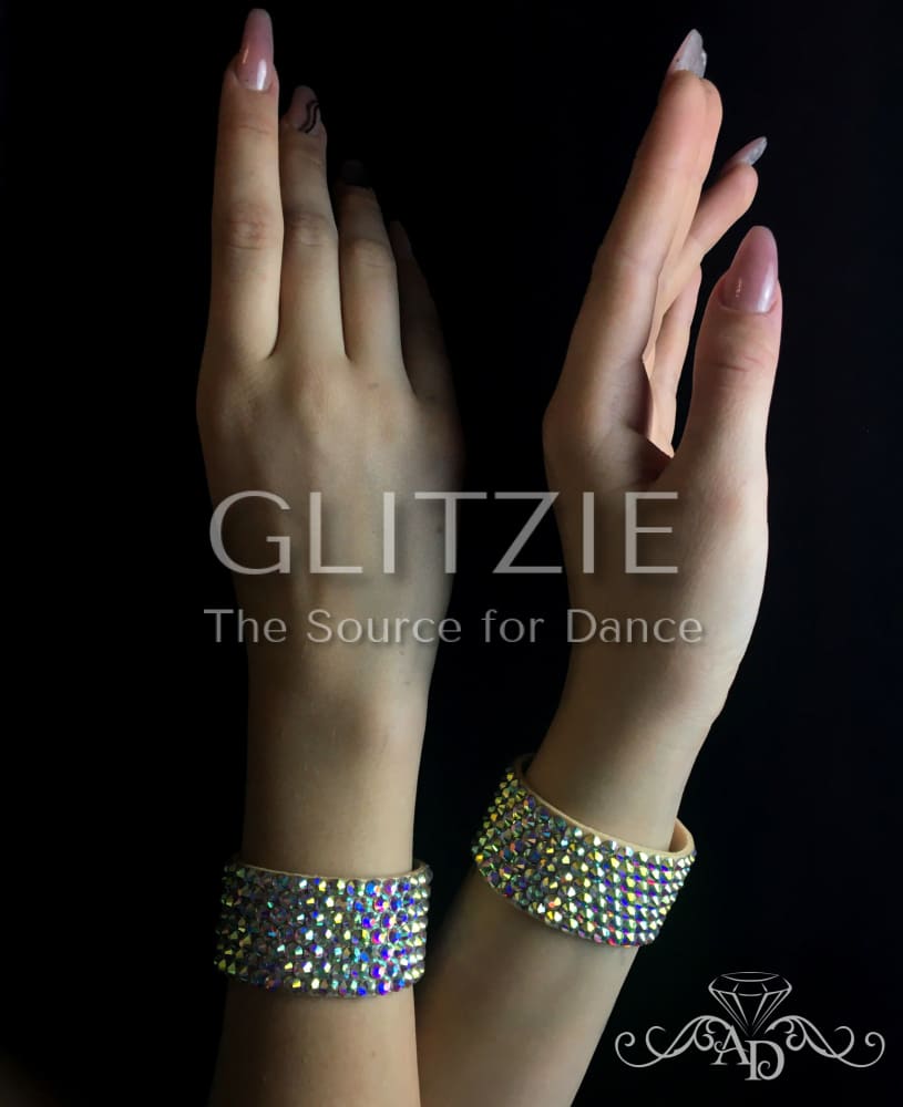 Bright rhinestones hand bracelet ’Chloe’ Accessories
