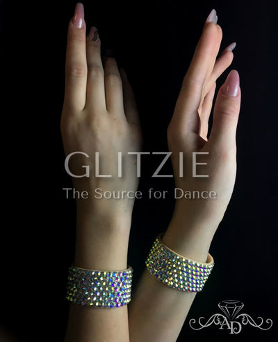 Bright rhinestones hand bracelet ’Chloe’ Accessories