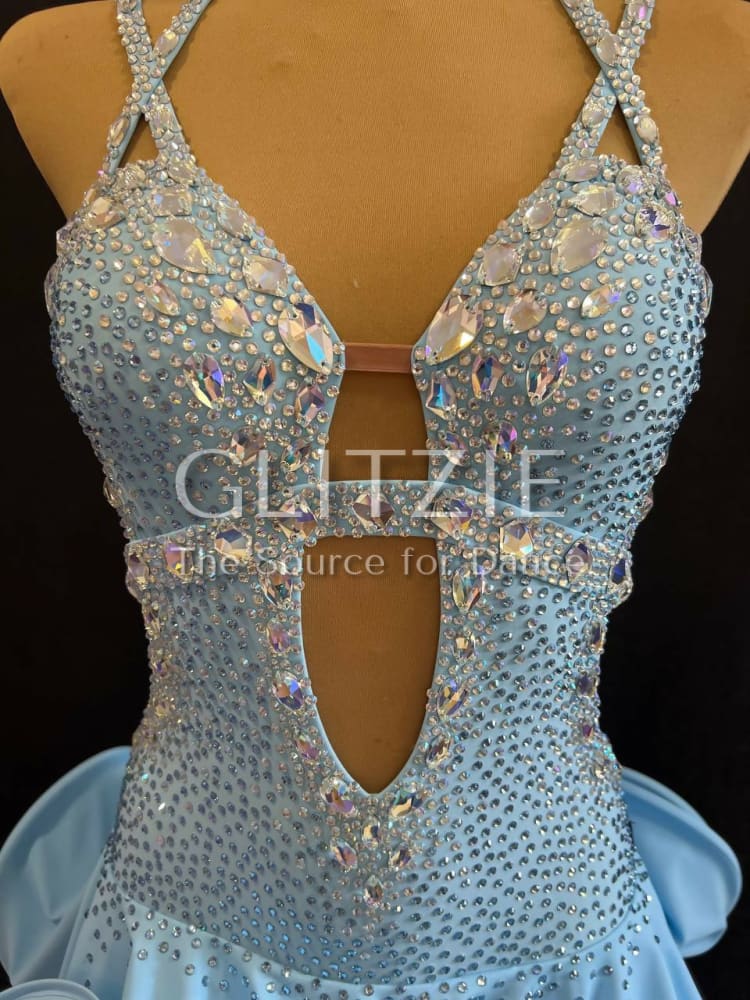 photo_5226559515573483003_y