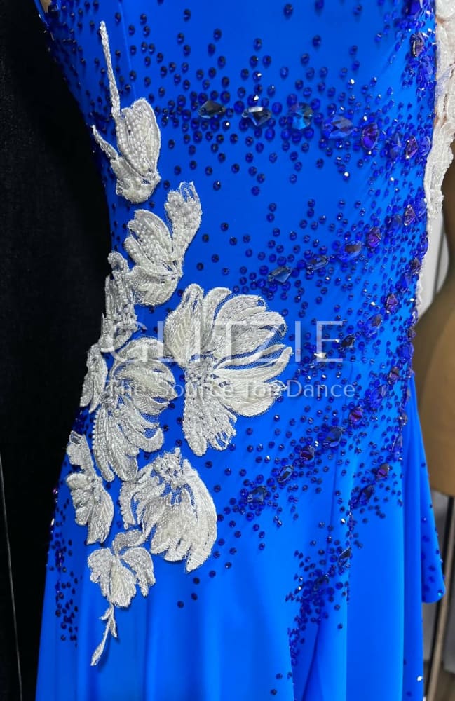 New Latina dress_The Blue&White (BYU). S-M Dancewear