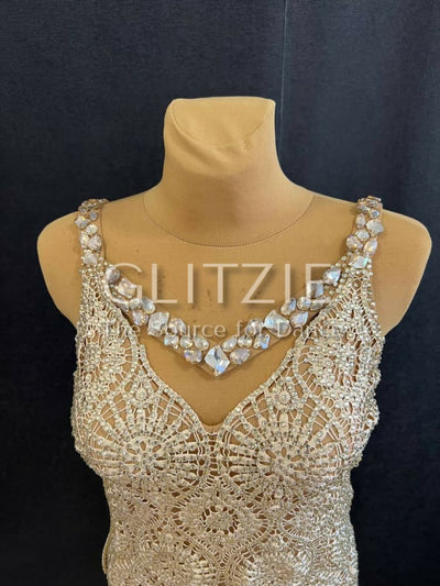 photo_5195079840540260313_y