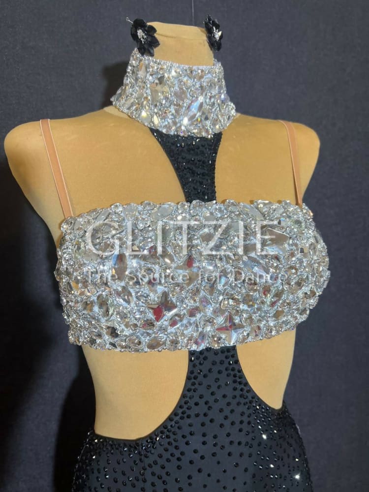 photo_5213371281620203099_y