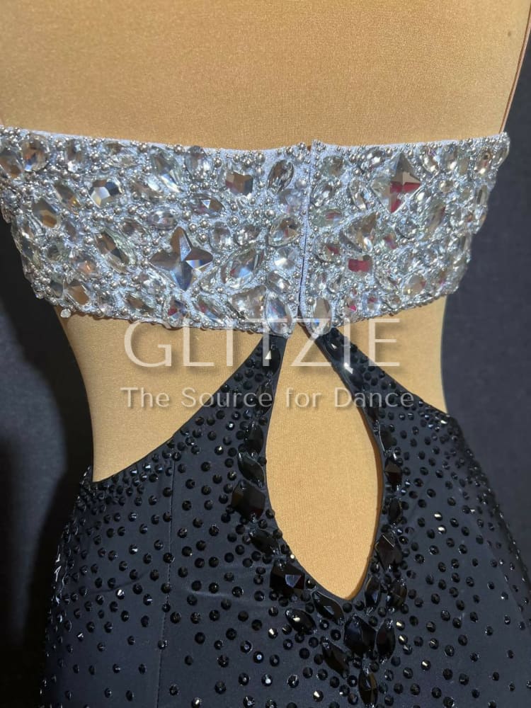 photo_5213371281620203102_y