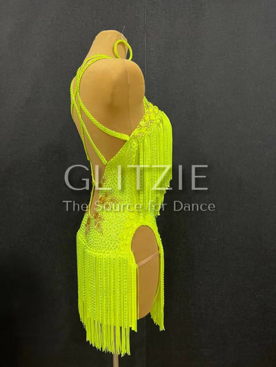 photo_5372834578277986931_y