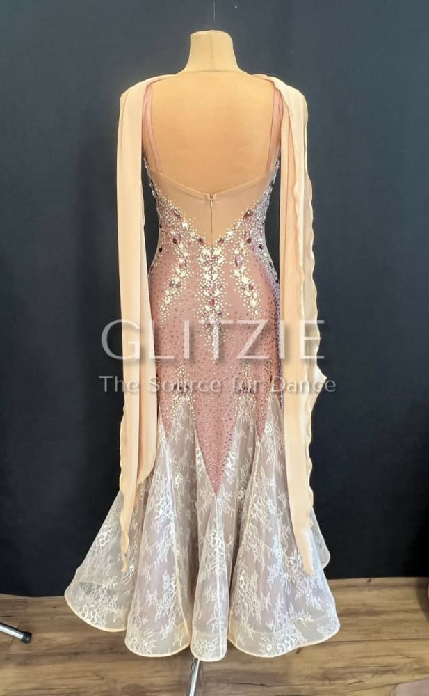 photo_5440625513149365914_y