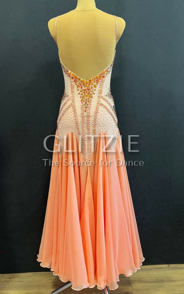 photo_5303026542080816915_y