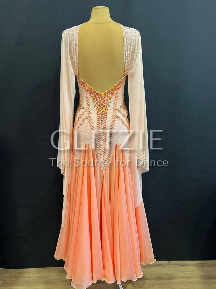 photo_5303026542080816922_y