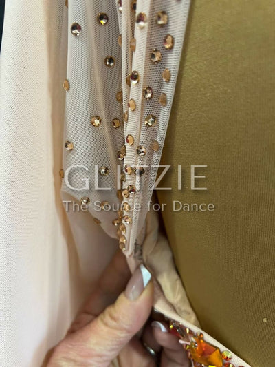 photo_5303026542080816919_y