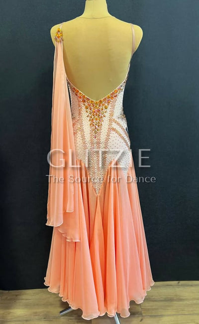 photo_5303026542080816916_y