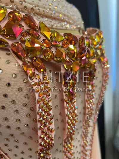 photo_5303026542080816918_y