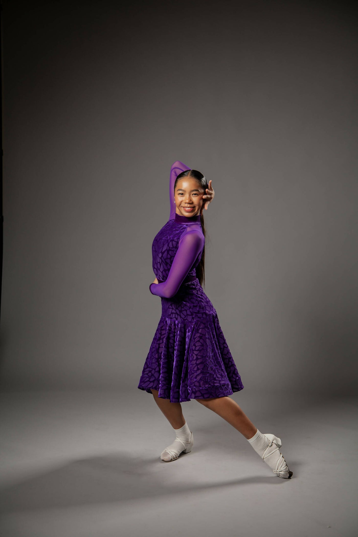 Juvenile Dress Amber in Purple color